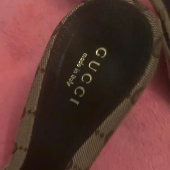 Gucci Authentic women’s heels 37.5 fits a 6.5-7 - Picture 5 of 8